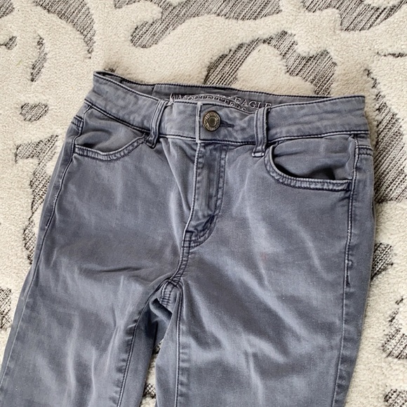 American Eagle Distressed Ankle Mid Rise Jegging - Picture 6 of 14